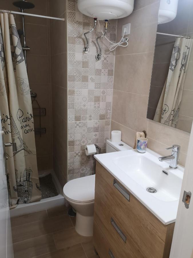 לה לגונה Hostal Mari En La Laguna, Alquiler Habitacion Privada En Hostal, 6 Habitaciones Cerca De La Universidad Y Aeropuerto Norte, 3 Banos Compartidos מראה חיצוני תמונה