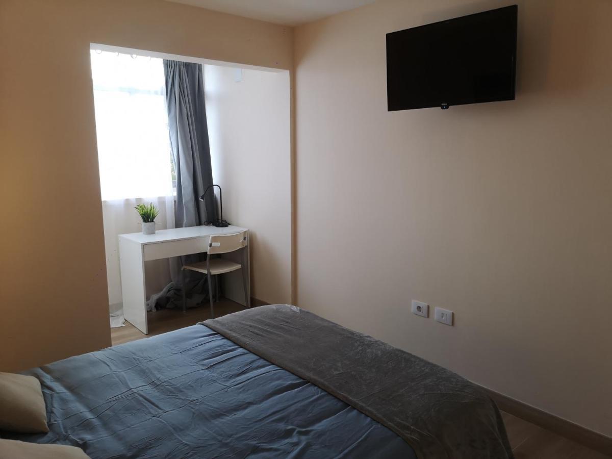 לה לגונה Hostal Mari En La Laguna, Alquiler Habitacion Privada En Hostal, 6 Habitaciones Cerca De La Universidad Y Aeropuerto Norte, 3 Banos Compartidos מראה חיצוני תמונה