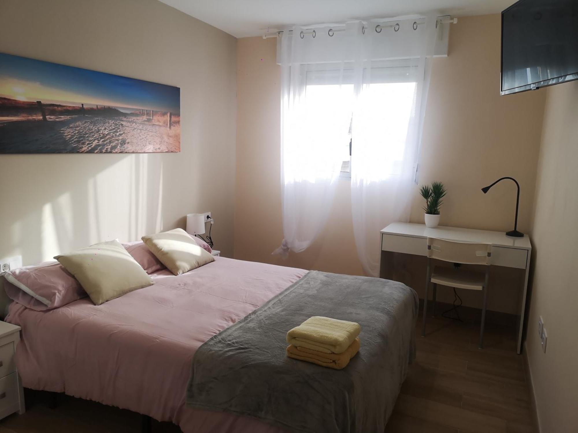 לה לגונה Hostal Mari En La Laguna, Alquiler Habitacion Privada En Hostal, 6 Habitaciones Cerca De La Universidad Y Aeropuerto Norte, 3 Banos Compartidos מראה חיצוני תמונה